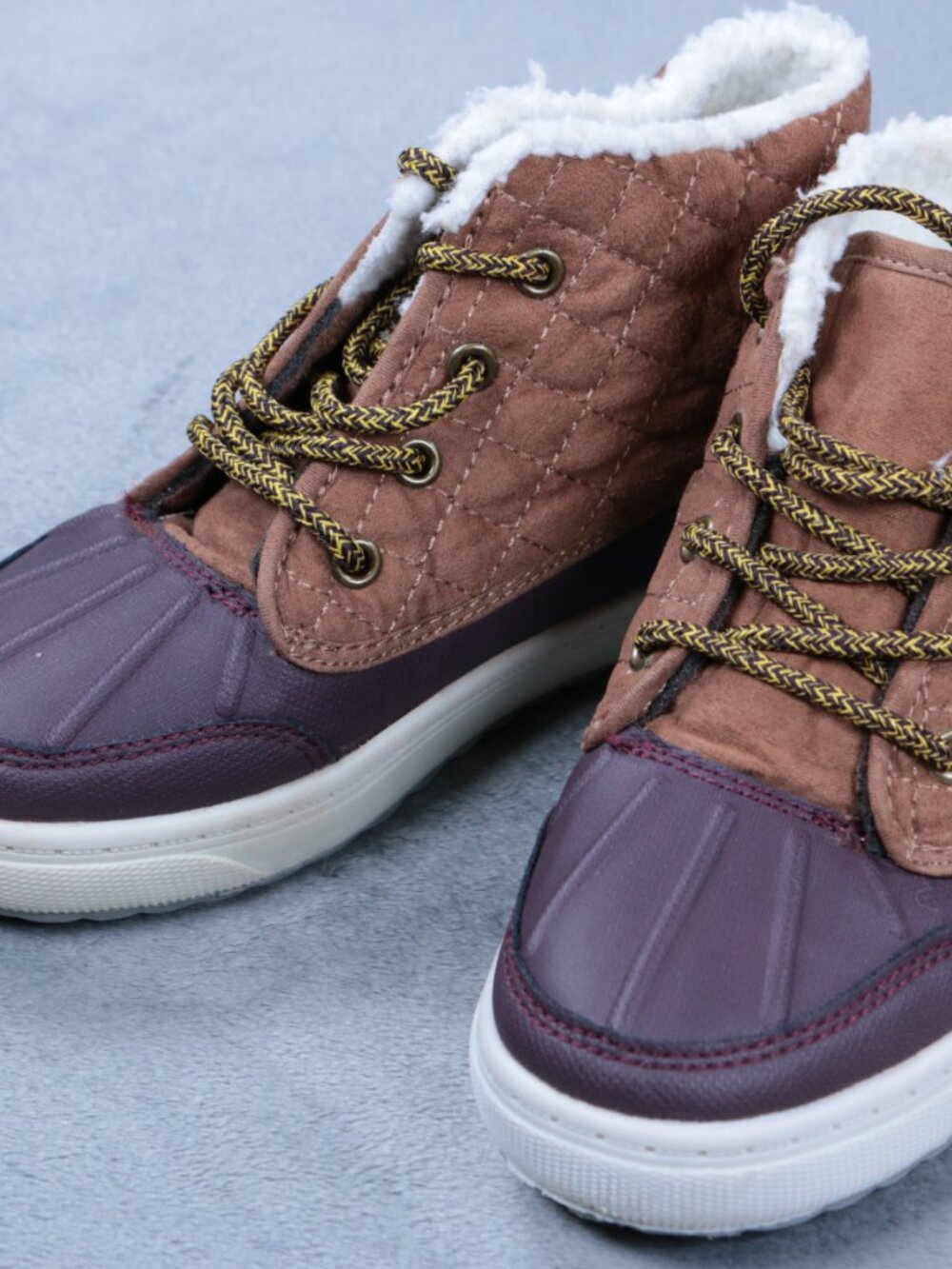 OshKosh B’gosh Toddler Boots Size 13 Brown Duck Boot Sherpa Lined Lace Up Winter